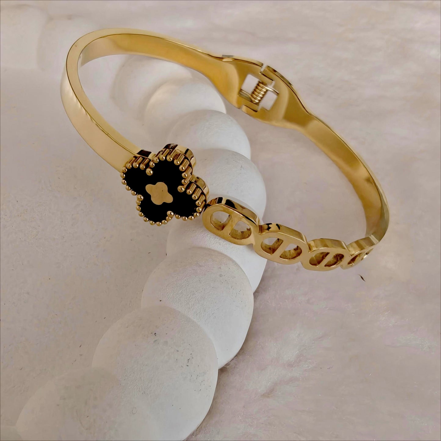 Gold Stainless Steel Hinged Bangle with Black Clover & Oval Links