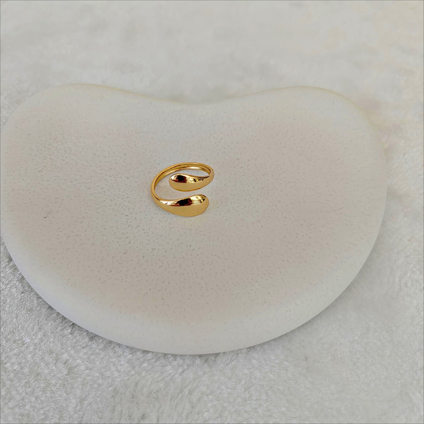 Teardrop Spiral Adjustable Ring