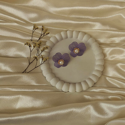 Filigree Floral Studs!