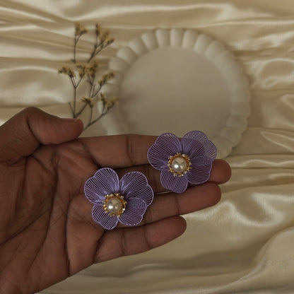 Filigree Floral Studs!